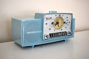 Sonic Blue Mid Century 1958 General Electric Model 913D Vacuum Tube AM Clock Radio Beauty Sounds Fantastic Rare Working Clock Light Wow!
