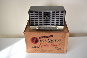 Fleetwood Black Vintage 1953 RCA Victor 6-XD-5 Vacuum Tube Radio Dual Speaker Sounds and Looks Great With Original Box!