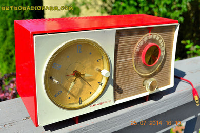 SOLD! - Oct 12, 2014 - CORVETTE RED AND WHITE Retro Jetsons Late 50's early 60's General Electric GE Tube AM Clock Radio WORKS!