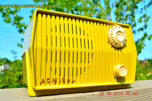 SOLD! - Sept 7, 2014 - BUTTER YELLOW Retro Jetsons Vintage 1959 Admiral 4L26A Tube AM Radio WORKS!