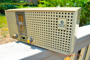 SOLD! - Nov 23, 2014 - AM/FM HIPSTER GREY Retro Vintage 1960's General Electric T-230C Model AM/FM Tube Radio WORKS! - [product_type} - General Electric - Retro Radio Farm