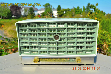 SOLD! - Oct 17, 2014 - PISTACHIO GREEN Retro Jetsons Vintage 1953 RCA Victor S-XD-5 Tube Radio WORKS!