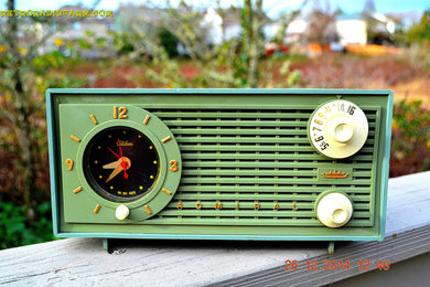 SOLD! - Dec 30, 2014 - PEA GREEN FANTASY Vintage 1955 Admiral 4E3A AM Tube Clock Radio Works!