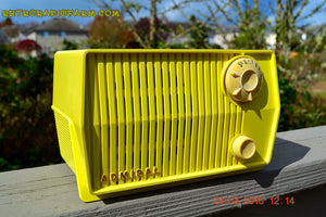 売れました！ - 2015 年 12 月 7 日 - Bluetooth MP3 対応 - ハーベスト イエロー ミッドセンチュリー レトロ Jetsons ヴィンテージ 1959 エマーソン モデル 4L26A 真空管ラジオ 完全に復元されました。