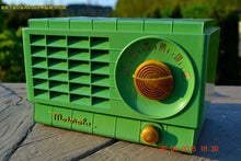 Charger l&#39;image dans la galerie, SOLD! - Mar 3, 2016 - LIME GREEN 1948 Retro Vintage Art Deco Motorola Model 58R15 Bakelite AM Tube AM Radio Totally Restored! - [product_type} - Motorola - Retro Radio Farm