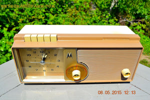 SOLD! - Oct 1, 2015 - VERY BRADY BROWN Retro Jetsons 1962 Motorola 5C16NW Tube AM Clock Radio Works! - [product_type} - Motorola - Retro Radio Farm