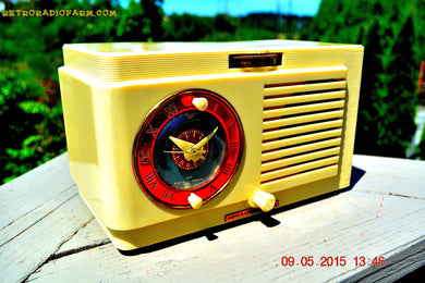 売れました！ - 2015.07.12 - バニラ ホワイト アールデコ 1952 ゼネラル エレクトリック モデル 66 AM ブラウン ベークライト チューブ クロック ラジオ 完全レストアされました。