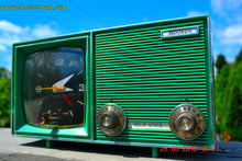 画像をギャラリービューアに読み込む, SOLD! - Dec 11, 2015 - KELLY GREEN Retro Jetsons Vintage 1960s or 1970s Soundwave AM Solid State Clock Radio Alarm WORKS! - [product_type} - Soundwave - Retro Radio Farm