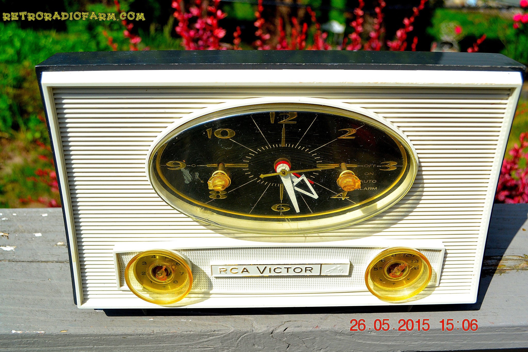 SOLD! - Aug 5, 2015 - Charcoal Grey Retro Jetsons Vintage 1959 RCA