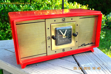 売れました！ - 2015 年 8 月 24 日 - ローズレッド レトロ Jetsons ヴィンテージ 1959 ケープハート モデル 75C56 AM 真空管クロック ラジオが完全に復元されました。