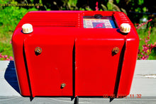 Charger l&#39;image dans la galerie, SOLD! - July 28, 2015 - LIPSTICK RED Vintage Deco Retro 1947 Philco Transitone 48-200 AM Bakelite Tube Radio Works! Wow! - [product_type} - Philco - Retro Radio Farm