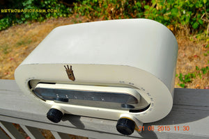 SOLD! - Aug 24, 2015 - CASA BLANCO White Retro Jetsons Vintage 1950 Zenith Consol-Tone Racetrack Model H511W AM Tube Radio WORKS! - [product_type} - Zenith - Retro Radio Farm
