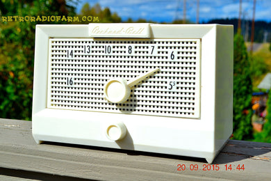 SOLD! - Dec 5, 2016 - BRITE WHITE Mid Century Retro Jetsons Vintage 1956 Packard Bell 5R1 AM Tube Radio Works! - [product_type} - Packard-Bell - Retro Radio Farm