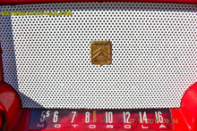Charger l&#39;image dans la galerie, SOLD! - Mar 13, 2016 - CIMARRON RED Dashboard Mid Century Retro Jetsons 1953 Motorola 53H Tube AM Radio Works! - [product_type} - Motorola - Retro Radio Farm