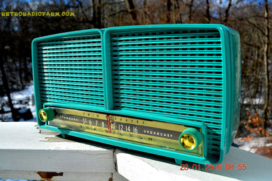 売れました！ - 2016 年 2 月 7 日 - Bluetooth MP3 対応 - ターコイズ レトロ ミッドセンチュリー ヴィンテージ 1957 RCA Victor Model 8-X-8L AM 真空管ラジオのサウンドは素晴らしいです。