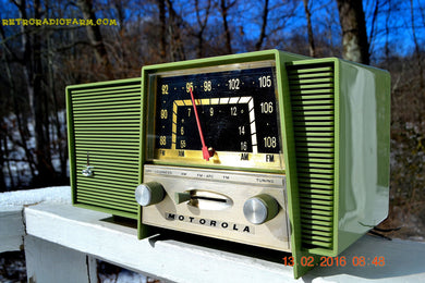 SOLD! - Feb 13, 2016 - OLIVE GREEN Mid Century Retro Vintage 1963 Motorola Model B2-1GQ2942 AM/FM Tube Radio Works Great!
