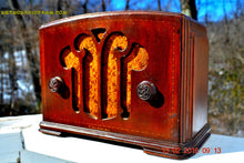 Charger l&#39;image dans la galerie, SOLD! - Apr 15, 2016 - BLUETOOTH MP3 READY - Mini Tombstone Wood Art Nouveau Retro 1935 Colonial AM Tube Radio Totally Restored! Wow! - [product_type} - Colonial - Retro Radio Farm