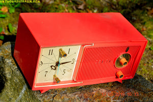 SOLD! - May 30, 2016 - BLUETOOTH MP3 Ready - Salmon Pink Mid Century Jetsons 1959 Zenith Model E514A Tube AM Clock Radio Works Great! - [product_type} - Zenith - Retro Radio Farm