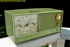 SOLD! - June 15, 2017 - AVOCADO Mid Century Retro Jetsons Vintage 1962 Zenith H519F AM Tube Clock Radio Works Great!