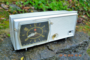 SOLD! - Sept 20, 2017 - PAPER WHITE Mid Century Retro RCA Victor C-4E Clock Radio 1959 Tube AM Clock Radio Works Great! - [product_type} - RCA Victor - Retro Radio Farm