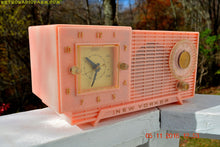 Charger l&#39;image dans la galerie, SOLD! - Nov 7, 2016 - PARK AVE PINK Mid Century Retro Jetsons 1956 New Yorker AM Clock Radio Marilyn Approves! - [product_type} - New Yorker - Retro Radio Farm