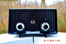 画像をギャラリービューアに読み込む, SOLD! - Dec 4, 2016 - GLOSS BLACK Mid Century Vintage Antique 1957 Motorola 56R AM Tube Radio Works Great! - [product_type} - Motorola - Retro Radio Farm