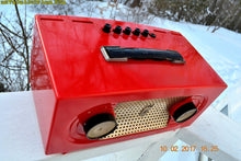 画像をギャラリービューアに読み込む, SOLD! - Dec 6, 2017 - CANDY APPLE RED Mid Century Retro Jetsons Vintage 1955 Zenith Model R511-F AM Tube Radio Excellent Condition! - [product_type} - Zenith - Retro Radio Farm