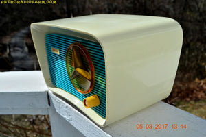 SOLD! - June 5, 2017 - SO JETSONS LOOKING Retro Vintage Turquoise and White 1959 Travler Model T-204 AM Tube Radio Near Mint! - [product_type} - Travler - Retro Radio Farm