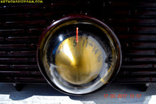 Load image into Gallery viewer, SOLD! - Nov 29, 2017 - ESPRESSO Mid Century Retro Jetsons 1957 Motorola 56H Turbine Tube AM Radio Marbled! - [product_type} - Motorola - Retro Radio Farm