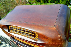 SOLD! - Sept 18, 2014 - BEAUTIFUL Wood Art Deco Retro 1946 Philco 46-132 AM Tube Farm Radio Works! - [product_type} - Philco - Retro Radio Farm
