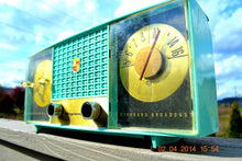 Charger l&#39;image dans la galerie, SOLD! - June 28, 2014 - STUNNING AQUA BLUE Retro Jetsons 1957 Magnavox C5 Tube AM Clock Radio WORKS! - [product_type} - Magnavox - Retro Radio Farm