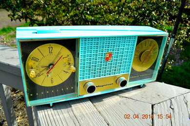 SOLD! - June 28, 2014 - STUNNING AQUA BLUE Retro Jetsons 1957 Magnavox C5 Tube AM Clock Radio WORKS!