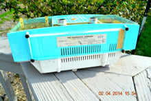 Charger l&#39;image dans la galerie, SOLD! - June 28, 2014 - STUNNING AQUA BLUE Retro Jetsons 1957 Magnavox C5 Tube AM Clock Radio WORKS! - [product_type} - Magnavox - Retro Radio Farm