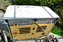 Charger l&#39;image dans la galerie, SOLD! - July 21, 2014 - BEAUTIFUL Art Deco Ivory Bakelite 1946 Truetone Stratascope D2611 AM Tube Radio Works! - [product_type} - Truetone - Retro Radio Farm