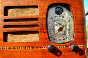 SOLD! - Dec 12, 2014 - BEAUTIFUL Wood Art Deco Retro 1946 Detrola 212 AM Tube Radio Tuning Eye Works! - [product_type} - Detrola - Retro Radio Farm