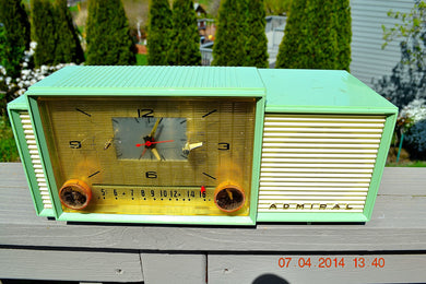 SOLD! - April 22, 2014 - BEAUTIFUL PASTEL GREEN Retro Jetsons 1959 Admiral 298 Tube AM Clock Radio WORKS!