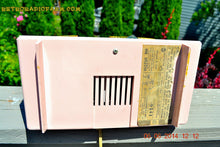 Charger l&#39;image dans la galerie, SOLD! - June 12, 2014 - PINK AND WHITE Atomic Age Vintage 1959 RCA Victor Model X-2EF Tube AM Radio WORKS! - [product_type} - RCA Victor - Retro Radio Farm