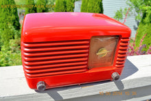 Charger l&#39;image dans la galerie, SOLD! - June 16, 2014 - LIPSTICK RED Vintage Deco Retro 1949 Philco Transitone 49-500 AM Bakelite Tube Radio Works! Wow! - [product_type} - Admiral - Retro Radio Farm