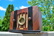 画像をギャラリービューアに読み込む, SOLD! - Sept 2, 2015 -BEAUTIFUL Wood Art Deco Retro 1935 Western Air Patrol 4G2T AM Tube Radio Totally Restored! Wow! - [product_type} - Western Air Patrol - Retro Radio Farm