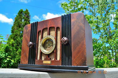 売れました！ - 2015 年 9 月 2 日 - 美しい木製アールデコ調レトロ 1935 年西部航空パトロール 4G2T AM 真空管ラジオが完全に復元されました。おお！