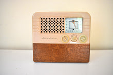 Load image into Gallery viewer, Tan Lizard Skin Wood 1946 Delco Model R-1409 Portable Vacuum Tube AM Radio Sounds Great Excellent Plus Condition!
