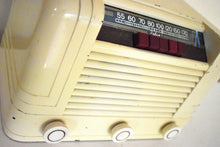 Load image into Gallery viewer, Vanilla Ivory Vintage 1946 Delco Model R1236 AM Vacuum Tube Radio Sounds Great!