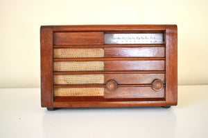 Walnut Wood Artisan Handcrafted 1946 Detrola Radio Model 571 Vacuum Tube AM Radio Excellent Condition Loud Sounds Great!