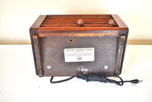 Load image into Gallery viewer, Walnut Wood Artisan Handcrafted 1946 Detrola Radio Model 571 Vacuum Tube AM Radio Excellent Condition Loud Sounds Great!