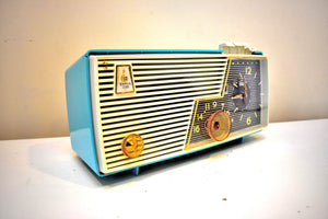 スカイブルー ターコイズとホワイト 1956 エマーソン モデル 919 真空管 AM ラジオ プッシュ ボタン マニア!素晴らしいサウンド!