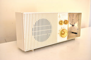 Bluetooth MP3 Ready To Go - Linen White 1962 Emerson Model 31L02 Vacuum Tube AM Radio Excellent Condition and Great Sounding!