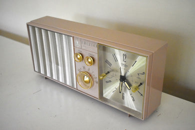 Beige Pink 1962 Emerson Lifetimer II Model 31L04 Vacuum Tube AM Clock Radio Excellent Condition! Sounds Great!