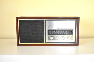 木製キャビネット モダンテクノロジー 1969 エマーソンモデル 31T56 AM FM ソリッドステートラジオのサウンドは素晴らしいです。