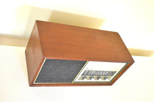木製キャビネット モダンテクノロジー 1969 エマーソンモデル 31T56 AM FM ソリッドステートラジオのサウンドは素晴らしいです。