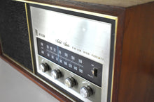 画像をギャラリービューアに読み込む, 木製キャビネット モダンテクノロジー 1969 エマーソンモデル 31T56 AM FM ソリッドステートラジオのサウンドは素晴らしいです。